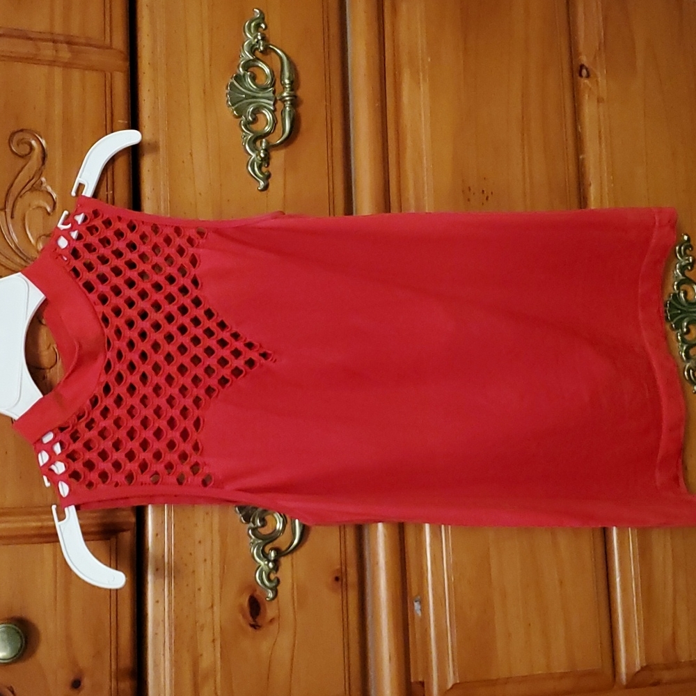 ☀️ Sweetheart neckline no sleeve top